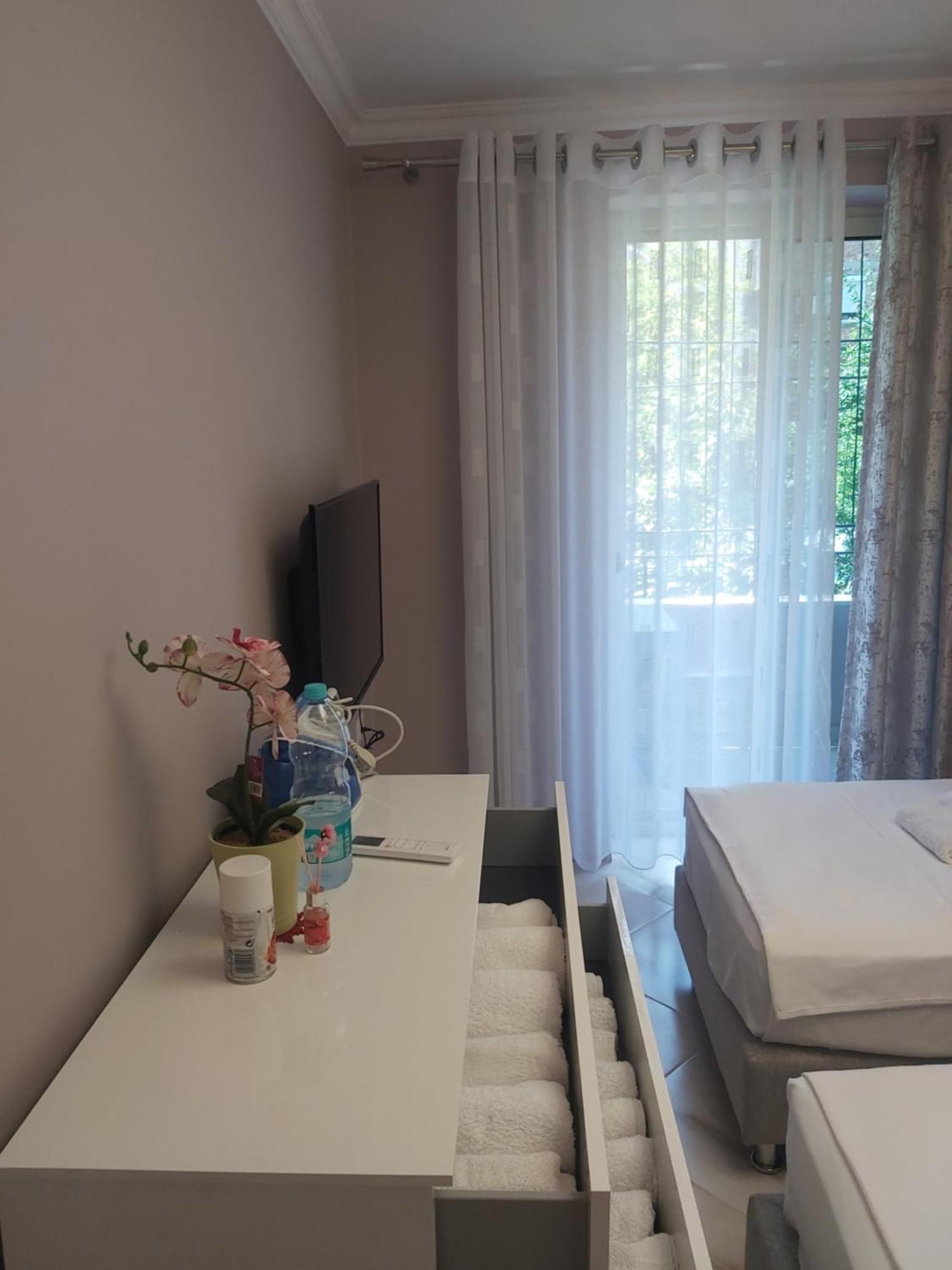 Gesapartment Tirana Eksteriør billede